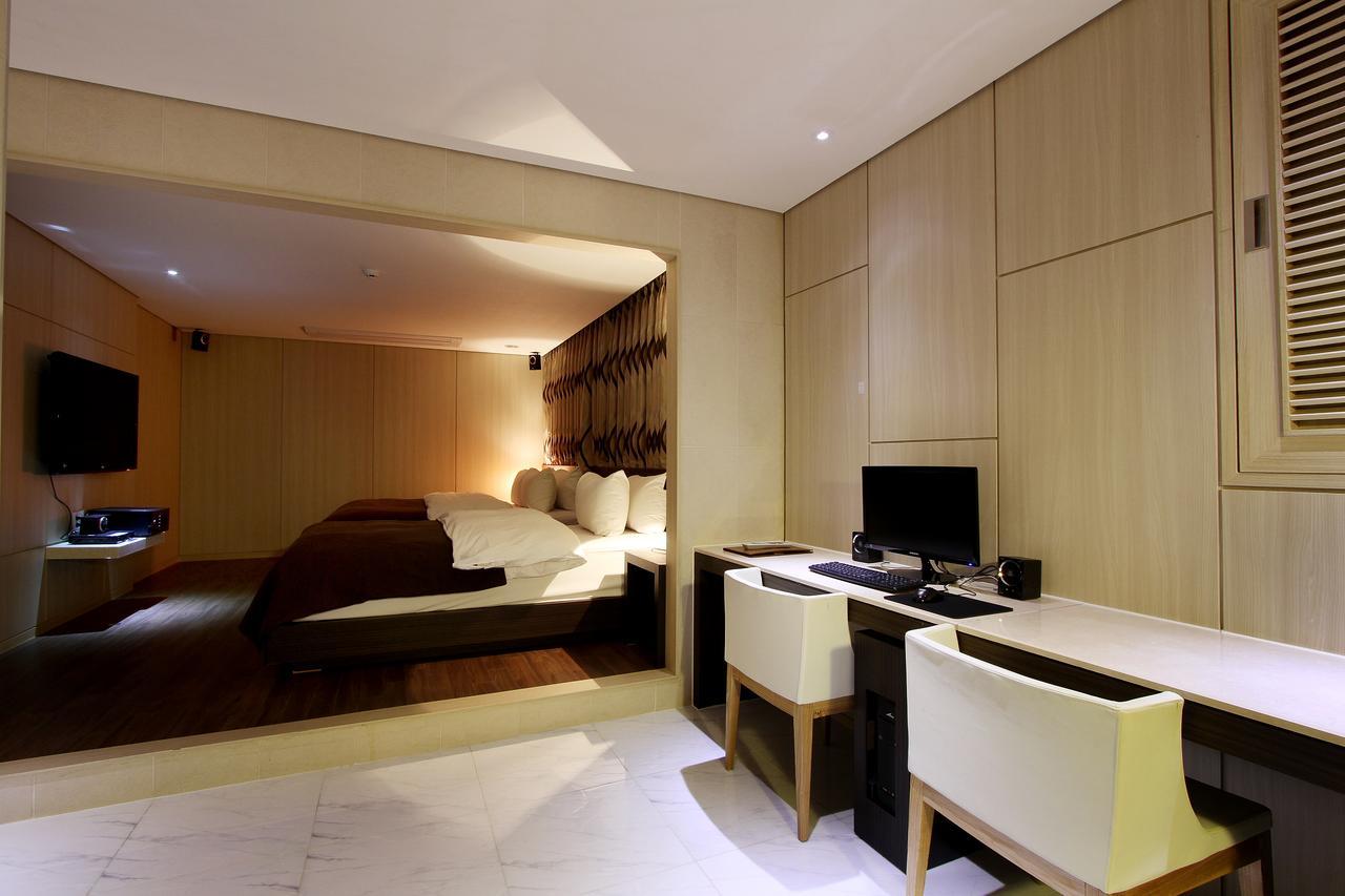 Uijeongbu Latree Hotel Экстерьер фото