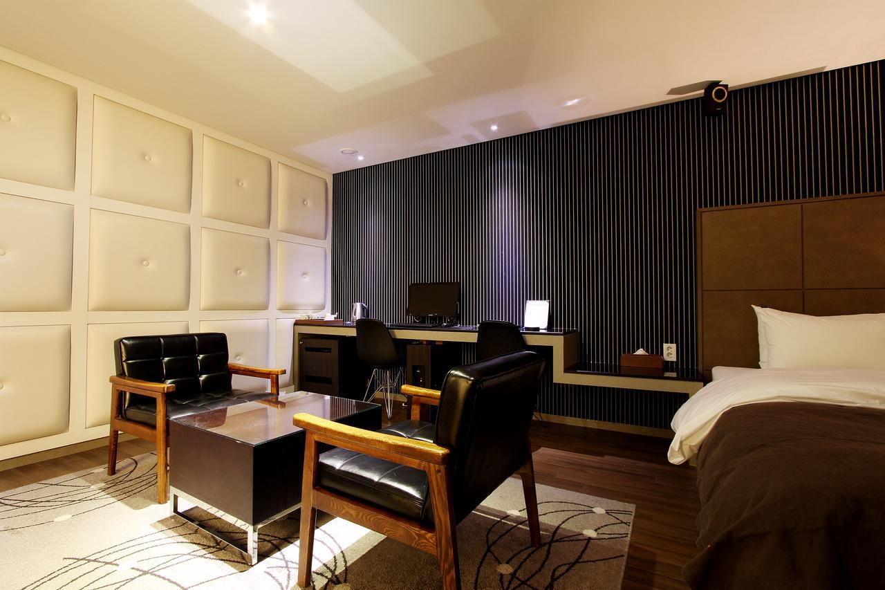 Uijeongbu Latree Hotel Экстерьер фото