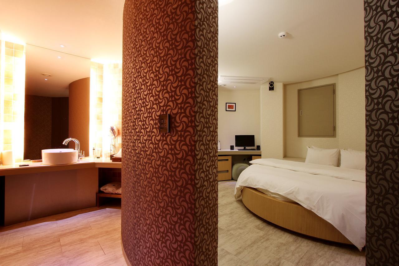 Uijeongbu Latree Hotel Экстерьер фото
